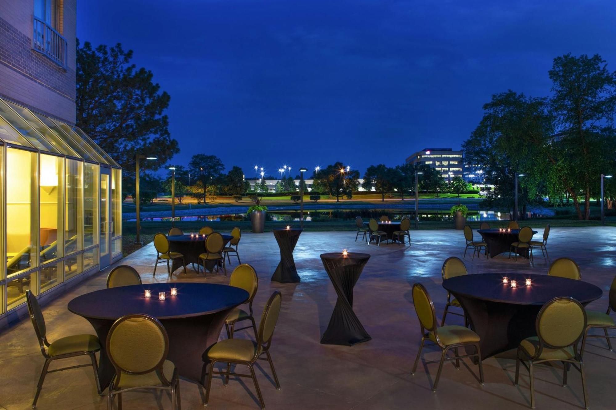 เชอราตัน สวีท ชิคาโก เอลค์ โกรฟ Hotel เอลค์โกรฟ วิลเลจ ภายนอก รูปภาพ